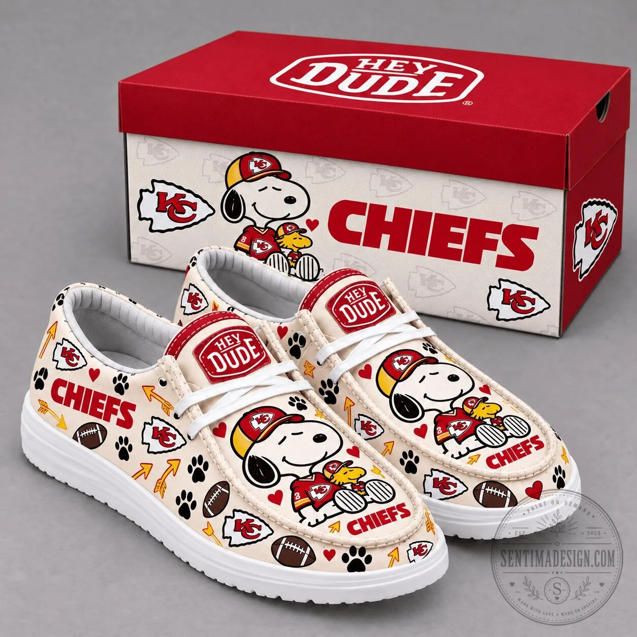 Kansas City Chiefs Snoopy Hey Dude Style Loafer Shoes for Football Fans
